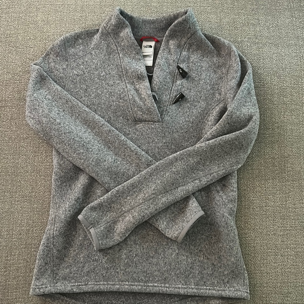North Face Women’s Pullover Sweater